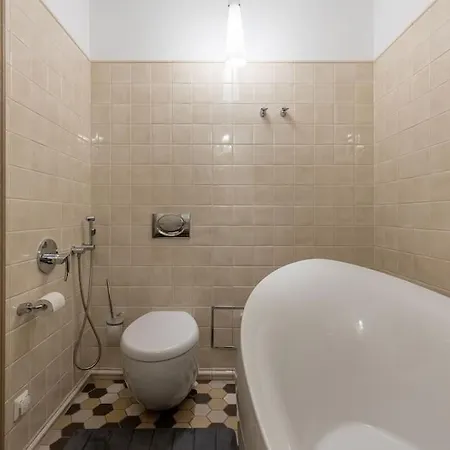 아파트 Beautiful 1bd Old Town